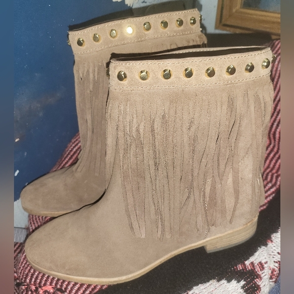 Michael Kors 6 1/2 Suede, Fringe Booties - Picture 16 of 16